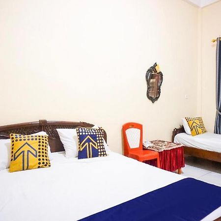 Oyo 931012 Tamara Homestay Syariah Medan Bagian luar foto